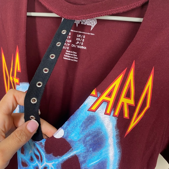 DEF LEPPARD Cut Out Front T-Shirt Small - Picture 3 of 5